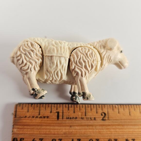 Vintage Hinged Plastic Farm Animal Lot of 11 1970s Cow Pig Sheep Made Hong Kong - Picture 11 of 14